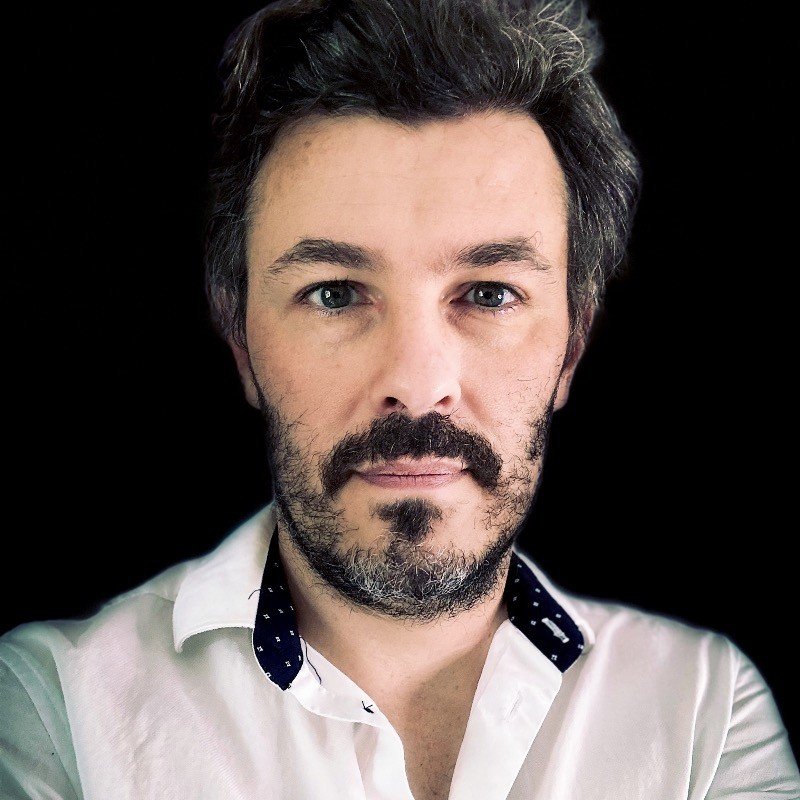 Sylvain Martin expert marketing B2B et créativité, facilitateur, coach, artiste engagé